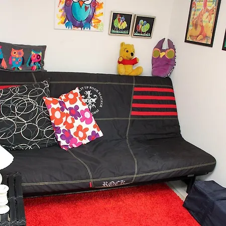 بيت للعطل Three-bedroom Holiday In *