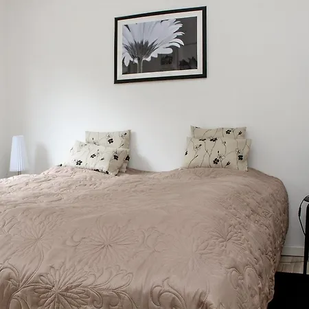 بيت للعطل Three-bedroom Holiday In *